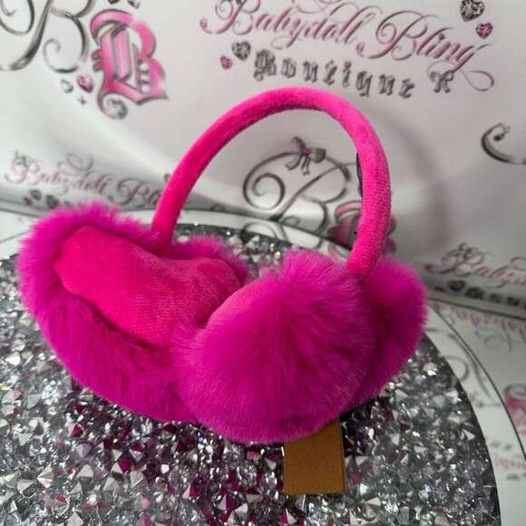 Steve Madden heart ear muffs Pink Furry Earmuffs toque warmer headband outdoor